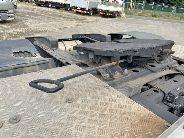 日野プロフィアトレーラーヘッド（トラクターヘッド）大型（10t）[写真13]