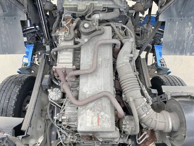 日野プロフィアトレーラーヘッド（トラクターヘッド）大型（10t）[写真21]