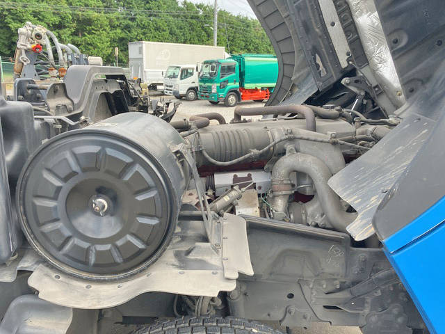 日野プロフィアトレーラーヘッド（トラクターヘッド）大型（10t）[写真22]