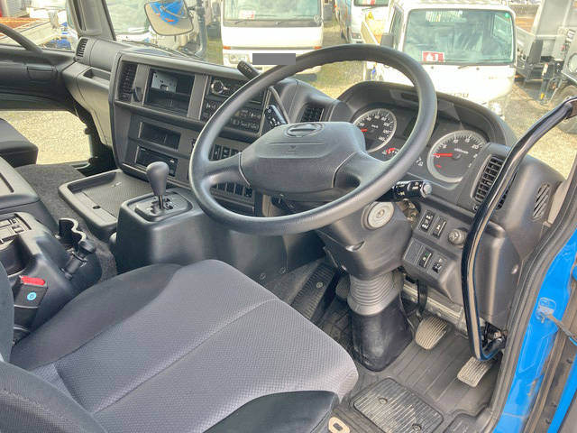 日野プロフィアトレーラーヘッド（トラクターヘッド）大型（10t）[写真29]