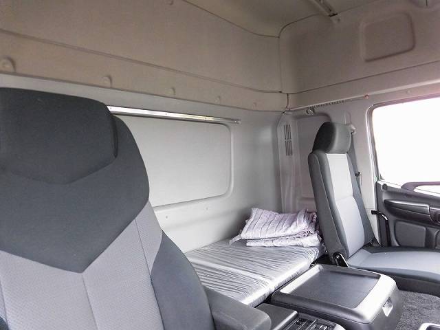 日野プロフィアアルミウイング大型（10t）[写真11]