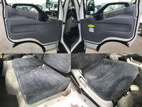 トヨタトヨエースクレーン付小型（2t・3t）[写真29]