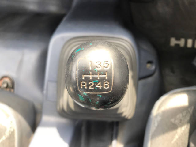 日野レンジャークレーン4段中型（4t）[写真12]