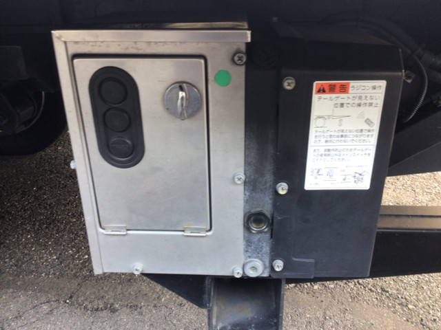 日野デュトロアルミバン小型（2t・3t）[写真14]