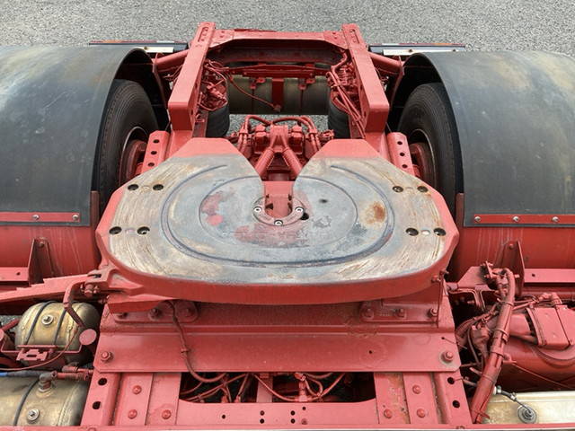 いすゞギガトレーラーヘッド（トラクターヘッド）大型（10t）[写真11]