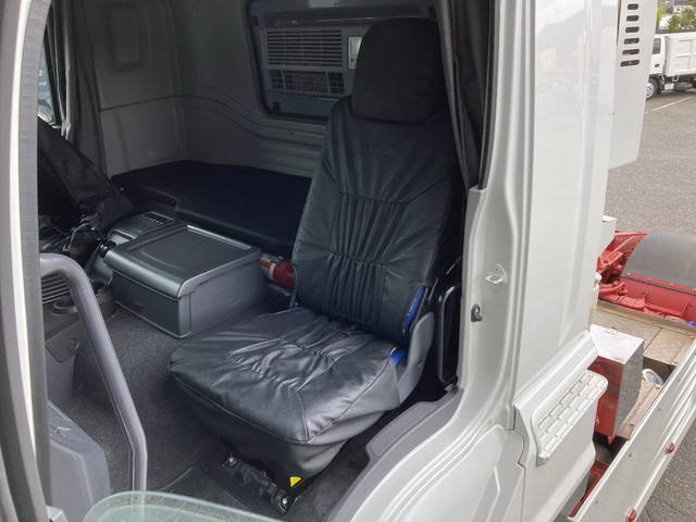 いすゞギガトレーラーヘッド（トラクターヘッド）大型（10t）[写真25]