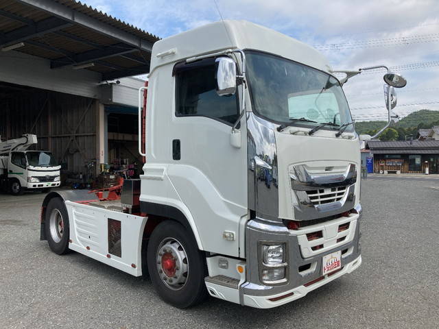いすゞギガトレーラーヘッド（トラクターヘッド）大型（10t）[写真03]