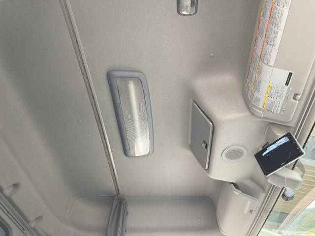 いすゞギガトレーラーヘッド（トラクターヘッド）大型（10t）[写真30]