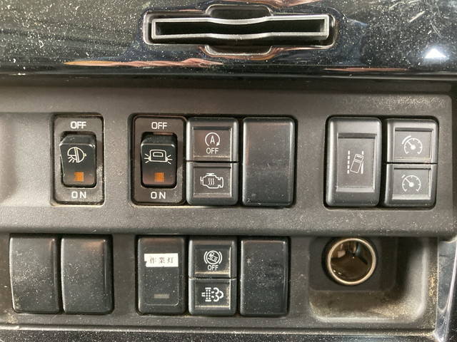 いすゞギガトレーラーヘッド（トラクターヘッド）大型（10t）[写真36]