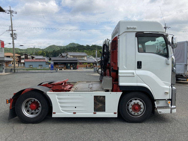 いすゞギガトレーラーヘッド（トラクターヘッド）大型（10t）[写真06]