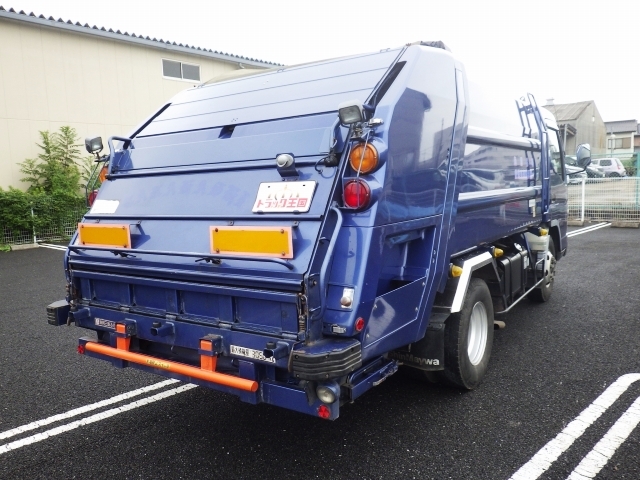三菱ふそうキャンターパッカー車（塵芥車）小型（2t・3t）[写真02]