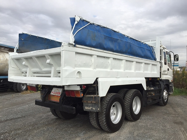 いすゞギガダンプ大型（10t）[写真02]