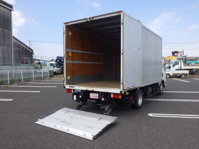 いすゞエルフアルミバン小型（2t・3t）[写真02]