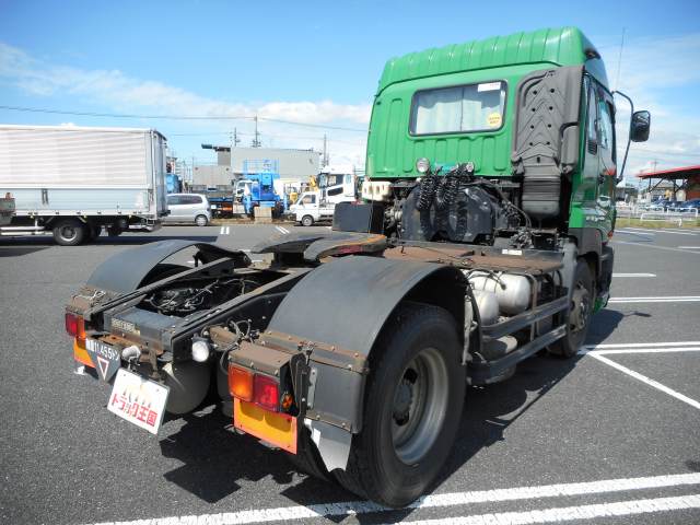 いすゞギガトレーラーヘッド（トラクターヘッド）大型（10t）[写真02]