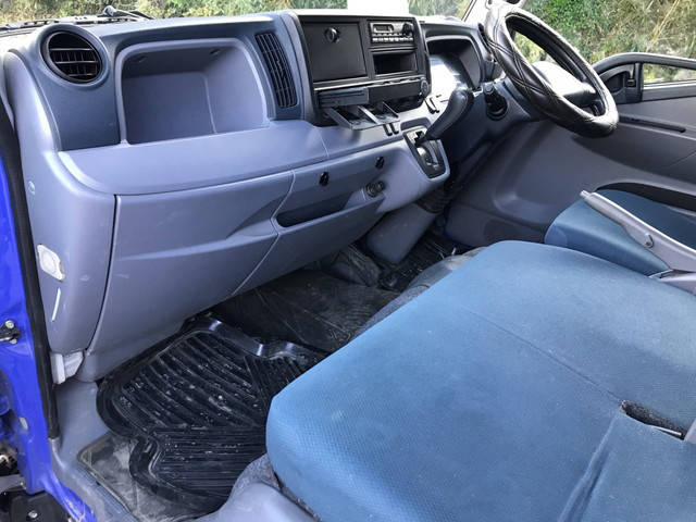 三菱ふそうキャンターガッツダブルキャブ（Wキャブ）小型（2t・3t）[写真20]