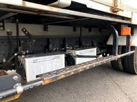 いすゞエルフ冷凍車（冷蔵車）小型（2t・3t）[写真12]