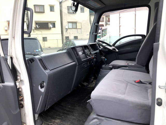 いすゞエルフ冷凍車（冷蔵車）小型（2t・3t）[写真21]