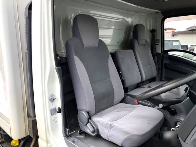 いすゞエルフ冷凍車（冷蔵車）小型（2t・3t）[写真22]