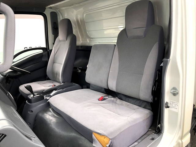 いすゞエルフ冷凍車（冷蔵車）小型（2t・3t）[写真23]