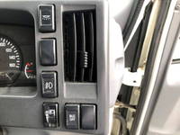 いすゞエルフ冷凍車（冷蔵車）小型（2t・3t）[写真26]