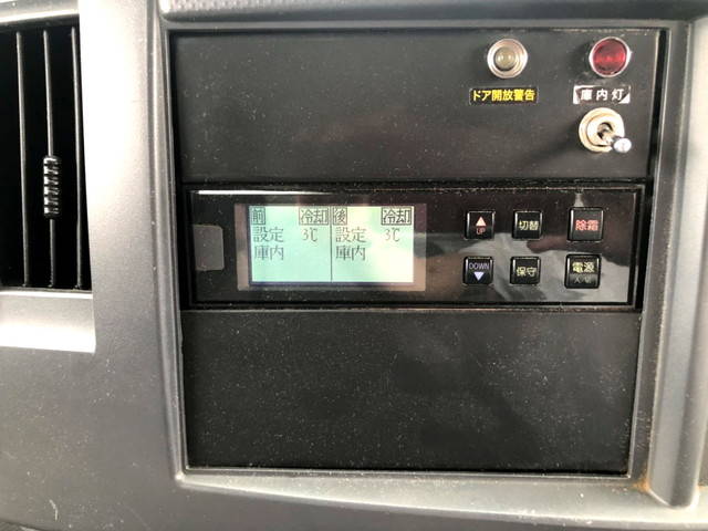 いすゞエルフ冷凍車（冷蔵車）小型（2t・3t）[写真28]