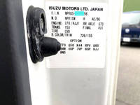 いすゞエルフ冷凍車（冷蔵車）小型（2t・3t）[写真30]