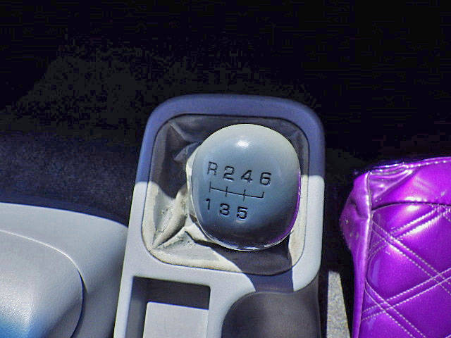 三菱ふそうファイターアルミブロック中型（4t）[写真16]