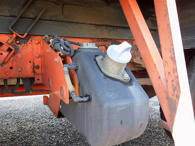 三菱ふそうファイターアルミブロック中型（4t）[写真29]