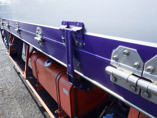 三菱ふそうファイターアルミブロック中型（4t）[写真31]