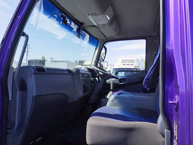 三菱ふそうファイターアルミブロック中型（4t）[写真06]