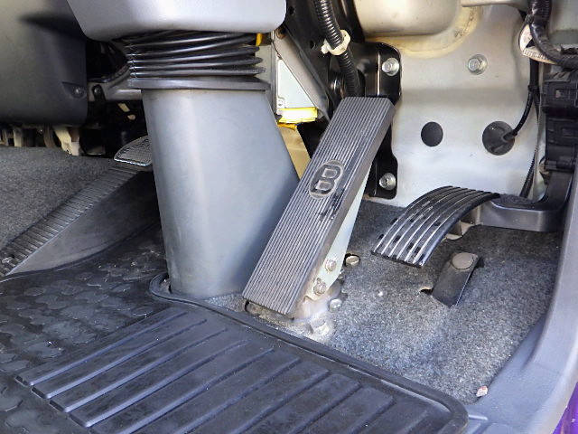 三菱ふそうファイターアルミブロック中型（4t）[写真08]