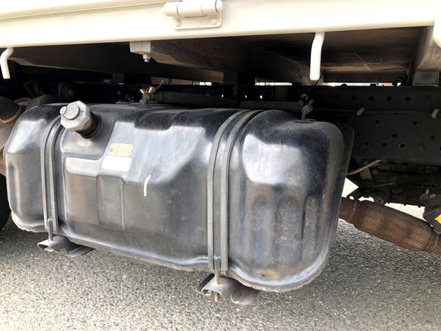 いすゞエルフ平ボディ小型（2t・3t）[写真11]