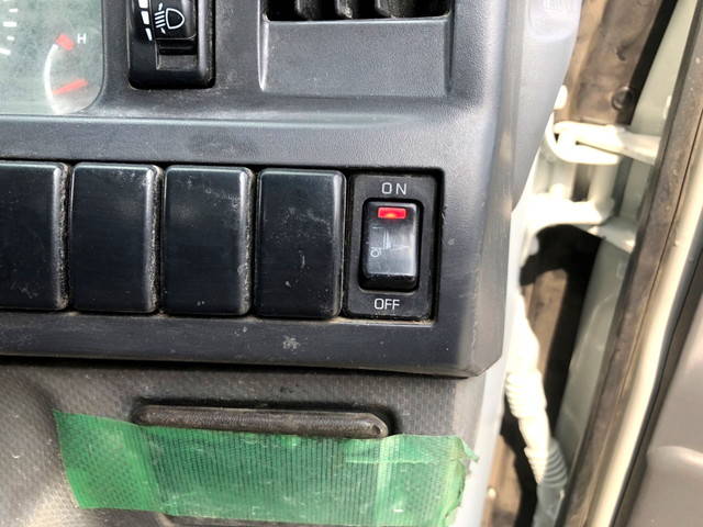 いすゞエルフ平ボディ小型（2t・3t）[写真29]