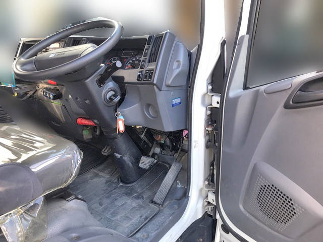 いすゞエルフアルミブロック小型（2t・3t）[写真16]