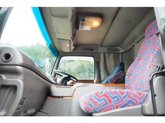 いすゞギガ深ダンプ（土砂禁ダンプ）大型（10t）[写真27]