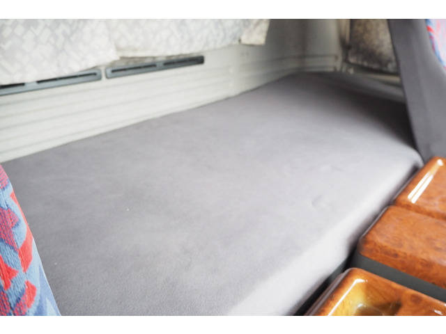 いすゞギガ深ダンプ（土砂禁ダンプ）大型（10t）[写真30]