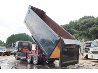 いすゞギガ深ダンプ（土砂禁ダンプ）大型（10t）[写真03]