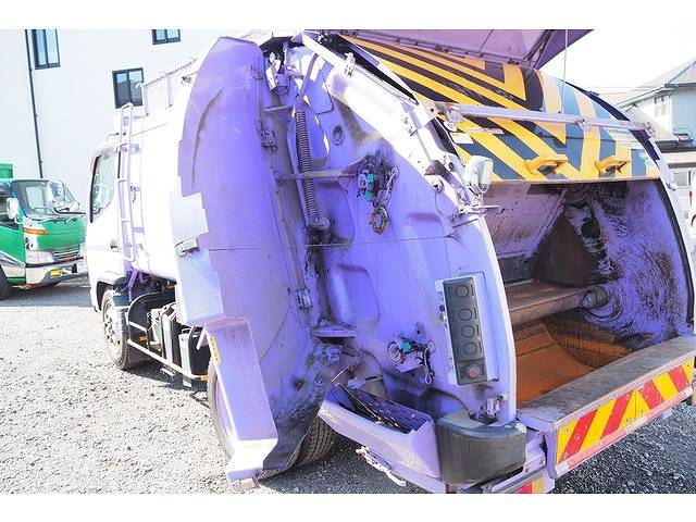 三菱ふそうキャンターパッカー車（塵芥車）小型（2t・3t）[写真08]