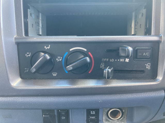 日野レンジャーアルミウイング中型（4t）[写真35]