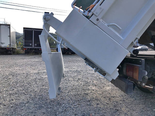 いすゞエルフダンプ小型（2t・3t）[写真13]