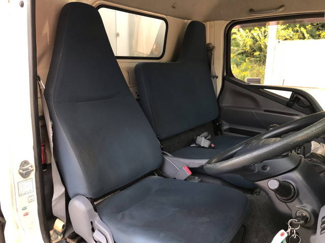 三菱ふそうキャンター冷凍車（冷蔵車）小型（2t・3t）[写真28]