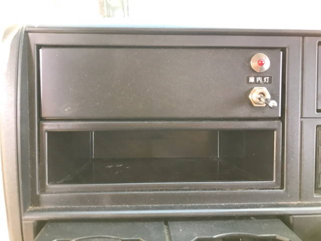 三菱ふそうキャンター冷凍車（冷蔵車）小型（2t・3t）[写真36]