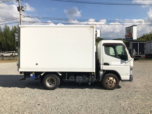 三菱ふそうキャンター冷凍車（冷蔵車）小型（2t・3t）[写真07]