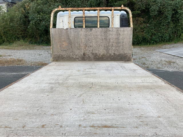 日野デュトロ平ボディ小型（2t・3t）[写真10]