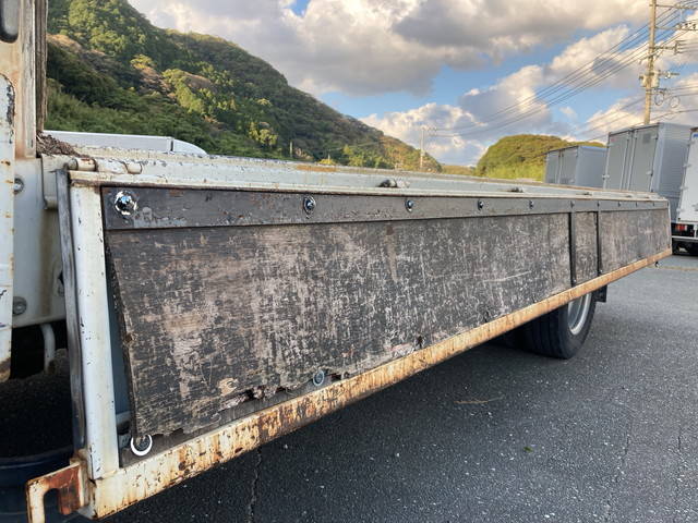 日野デュトロ平ボディ小型（2t・3t）[写真14]