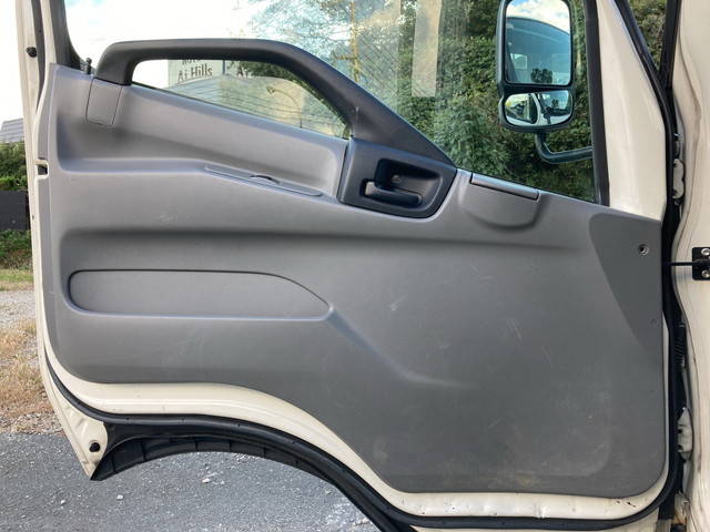 日野デュトロ平ボディ小型（2t・3t）[写真23]