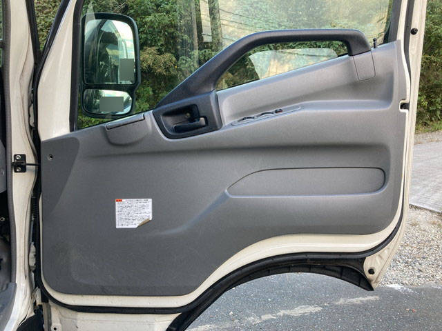 日野デュトロ平ボディ小型（2t・3t）[写真24]