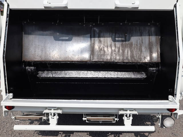 日野デュトロパッカー車（塵芥車）小型（2t・3t）[写真15]