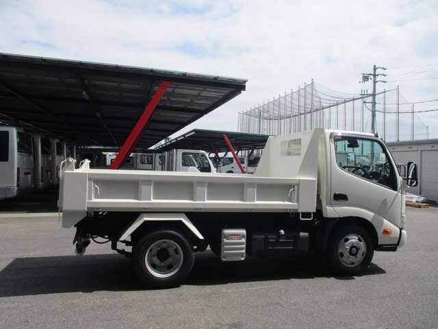 日野デュトロローダーダンプ小型（2t・3t）[写真21]