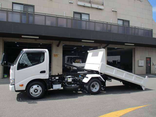 日野デュトロローダーダンプ小型（2t・3t）[写真06]